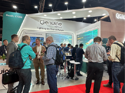 性能Up丨华工正源闪耀ECOC2025，AI光模块功耗再降1.5W